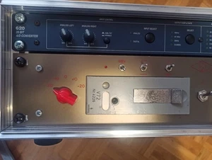 19“ Rack mit 2 x SIEMENS V72 – Mic-Pre und Symetrix 620 A/D Wandler - Bild 1 von 15