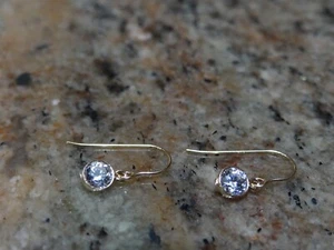 14k Yellow Gold 5mm Cubic Zirconia Dangle/Drop Earrings - Picture 1 of 1