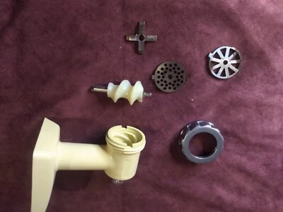 Cabezal picadora de carne Oster #954 para centro de cocina Regency  Foto 1 de 4