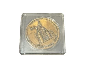 Walt Disney World Bronze Commemorative Coin / Token Protective Case - Picture 1 of 2