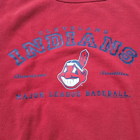 Vintage 2001 Y2K Cleveland Indians Chief Wahoo Lee Sport Sweatshirt Women XL Red Cover