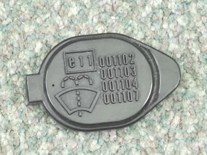 Genuine Toyota MR2 Yaris Vitz Washer Bottle /Tank Cap Lid 0011002 45x70mm - Picture 1 of 3
