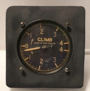 Canadian Aircraft Instruments CLIMB Gauge, RC2AL, No. 6AA-74, 1000 FT PER MINUTE - Picture 1 of 8