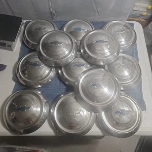 1950's Chevrolet Hubcaps, 12 to choose from... You are buying 1ea. Comment the # - Bild 1 von 13