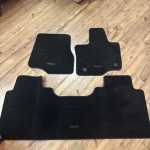 Three Front and Back new platinum Ford Explorer Car Mats - Bild 1 von 3