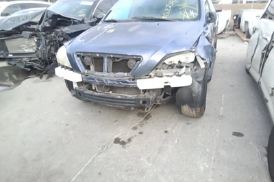 2005 Kia Sorento Throttle Body Assembly OEM 119K Miles - LKQ412283176 - Image 1 of 3