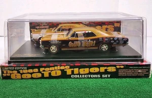 Vintage The 1966 Pontiac GeeTo Tiger's Collectors Set 1/24 DieCast 2001 CMW NEU! - Bild 1 von 19