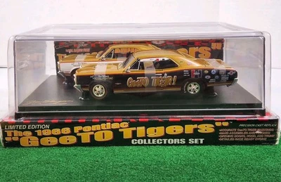 Vintage The 1966 Pontiac GeeTo Tiger's Collectors Set 1/24 DieCast 2001 CMW NEW! - Image 1 of 4