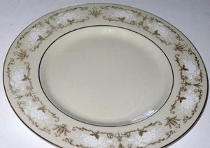 Ridgewood Brentwood Castle - White on Cream Salad Plate (s) USA - Picture 1 of 1