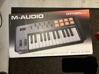 Midi Controller M-Audio Oxygen 25 Intrument  - Bild 1 von 4