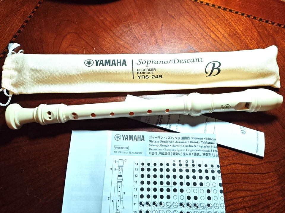 Yamaha YRS24B Soprano Recorder Baroque 3 Piece With Canvas Cover