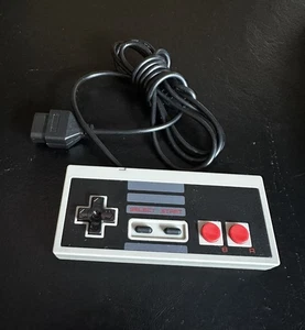 Tomee NES Retro Controller SEE PICTURES - Picture 1 of 6