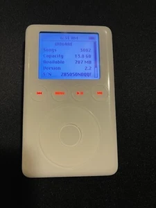 Nice apple iPod classic 3rd generation 15 Gig Good battery. 3000 songs - Picture 1 of 24