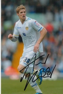 LEEDS UNITED HAND SIGNED ANDY KEOGH 6X4 PHOTO. - Picture 1 of 1