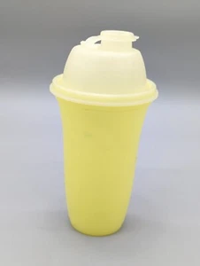 Tupperware Vintage 2 Piece Quick Shake Container #844 Yellow Classic - No Insert - Picture 1 of 10