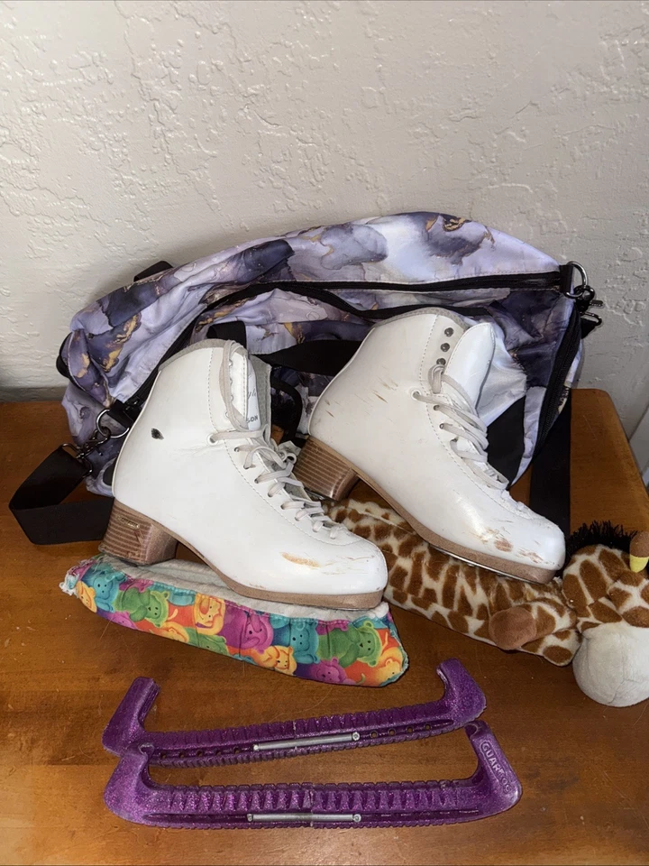 Juego de patines artísticos Jackson Freestyle Aspire talla 7 W con 9 2/3 hojas Mark II  Foto 1 de 4