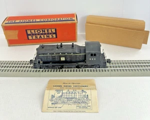 Post war vintage Lionel #623 Santa Fe Diesel Switcher Locomotive WORKS Complete - Picture 1 of 14