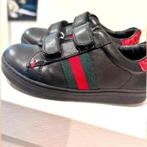 Authentic Gucci Black Leather Toddler Sneakers (Unisex) Size 24 = Size 8 in U.S. - Picture 1 of 8