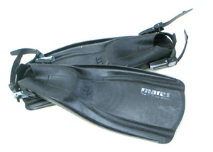 MARES U.S. Divers -- 1pr (2) -  Diving Fins  - Size Small Adjustable - Good Cond - Picture 1 of 7
