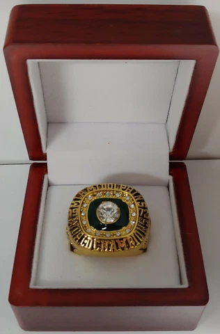 Jake Scott - 1972 Miami Dolphins Super Bowl Ring With Wooden Display Box Cover
