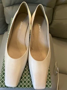 J Renee Pump Satin Ivory 8.5m - Picture 1 of 6