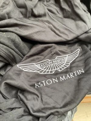 Cubierta interior de automóvil para concesionario principal Aston Martin Virage Foto 1 de 4