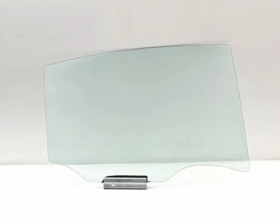 Subaru Legacy 2015-2019 pasajero lado derecho puerta trasera ventana puerta vidrio Foto 1 de 4