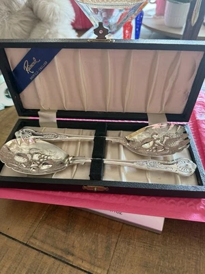 Juego de servir vintage Raimond Sheffield England en relieve EPNS A1 plateado en caja Foto 1 de 4