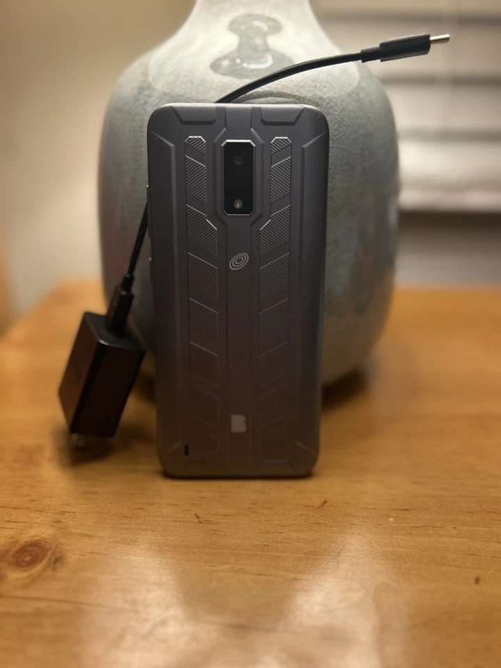 BLU android phone. - Image 1 of 4