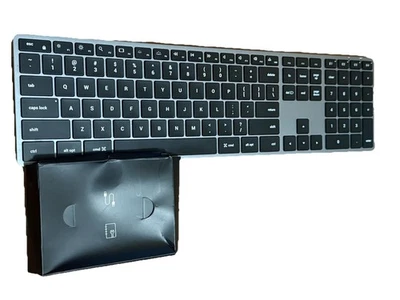 Satechi Model St-btsx3 Keyboard Preowned - Image 1 of 4