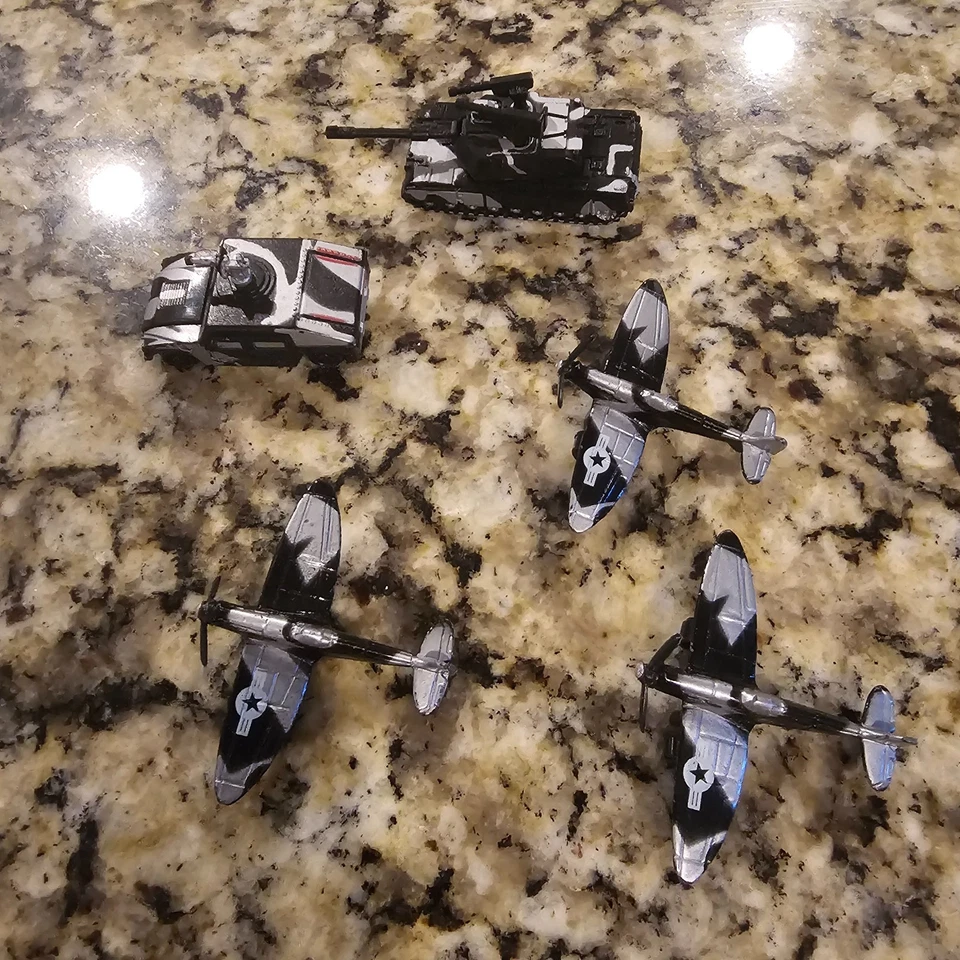 Vintage Micro Machines Lot Of 5 Military Vehicles and Planes - Image 1 of 1