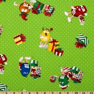M&M's Süßigkeiten geworfen Weihnachtsgeschenke Stoff - 100 % Baumwolle - 2,0 Yards - Neu - Bild 1 von 1