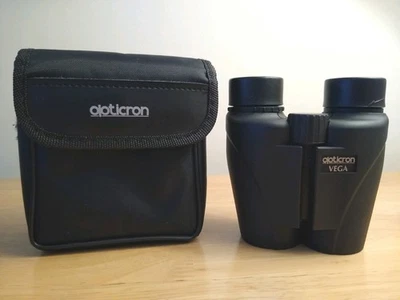 OPTICRON VEGA 10x25 Field 5.2 Binoculars With Carry Case - Image 1 of 4