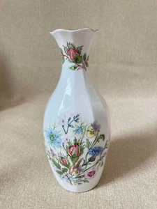 Aynsley Wild Tudor Floral Bone China Bud Stem Vase - Gold Trim - English Garden - Picture 1 of 7
