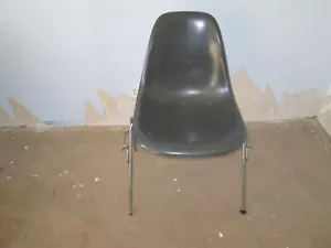 Eames Fiberglas sidechair Herman Miller Vitra Grau 4 Stück - Bild 1 von 10