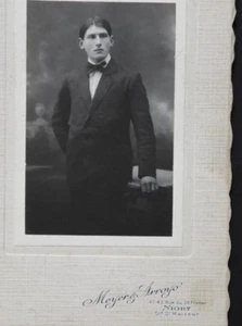 Photo d'homme, années 30 (France) Photographe à NIORT - Picture 1 of 3
