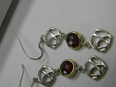 David Yurman red Topaz Sterling Silver 750 Earrings - Image 1 of 2