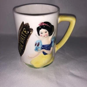 VIntage ENESCO WALT DISNEY PRODUCTIONS SNOW WHITE Ceramic Mug - Picture 1 of 8