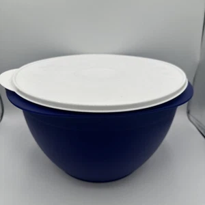 Tupperware 42 Cup 10 L Maxi Mega Serving Bowl HUGE Blue/ White Lid - Picture 1 of 3