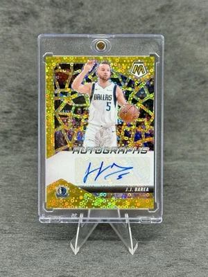 J.J. Barea Autographs Gold Prizm #d/10 – Dallas Mavericks. 2024-25 Mosaic - Image 1 of 4