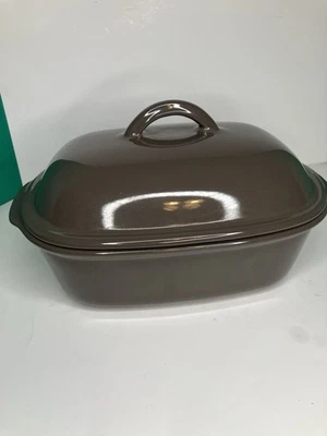 New Pampered Chef DEEP COVERED BAKER Casserole Stoneware Dish w/Lid Grey 3.1Qt - Image 1 of 4