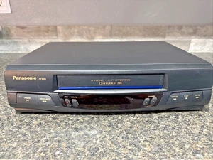 Panasonic VHS VCR PV-9450 Blue Line Omnivision 4 teste pulito senza telecomando funziona - Usato in ottime condizioni - Foto 1 di 17