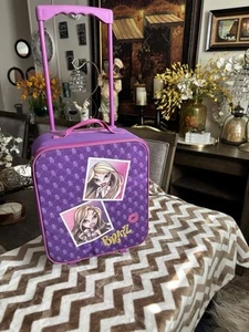 VINTAGE BRATZ Authentic Rolling Doll N' Luggage - Holds 6 Dolls, Purple, Cloe - Picture 1 of 11