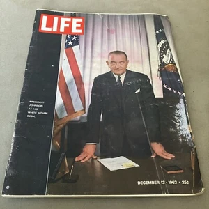 LIFE magazine December 13, 1963 President Lyndon B. Johnson +Robert Oppenheimer - Bild 1 von 3