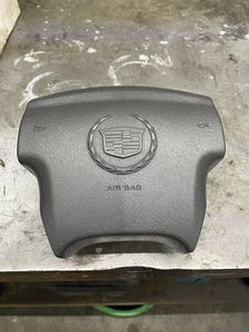 cadillac escalade steer Wheel Horn Button - Picture 1 of 1