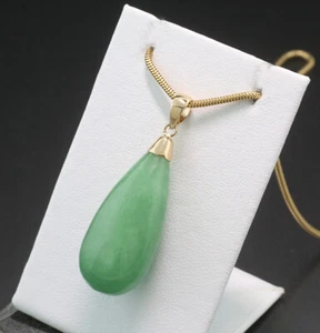 Jade-Anhänger 40 carat 585er Gelbgold Südostasien Wert 1.100 Euro Echte Jade! - Picture 1 of 3