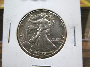 Moneda de medio dólar Walking Liberty 1942-P 90 % - Imagen 1 de 9