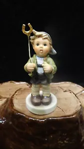 M I Hummel 2296- “Little Luck”- Goebel 2296010 Club Exclusive 2010/11 - Picture 1 of 7
