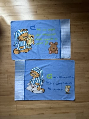 Винтажные наволочки 80-х Garfield в пижаме - набор из 2 стандартных размеров - Изображение 1 из 4