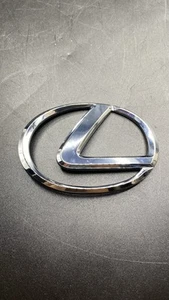 ✅1999-2003 LEXUS RX300 EMBLEM BADGE SYMBOL TRUNK GATE HATCH REAR CHROME OEM - Picture 1 of 2